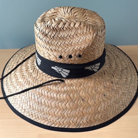 Large Straw Hat made in Mexico - Picture 3 of 6